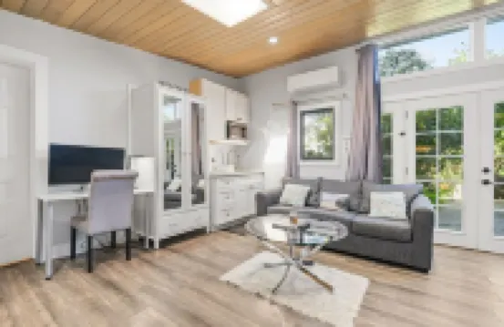 Sparkling Clean Luxury Suite near SF/SFO/BART/CalTrain + EV + Free Parking +WiFi