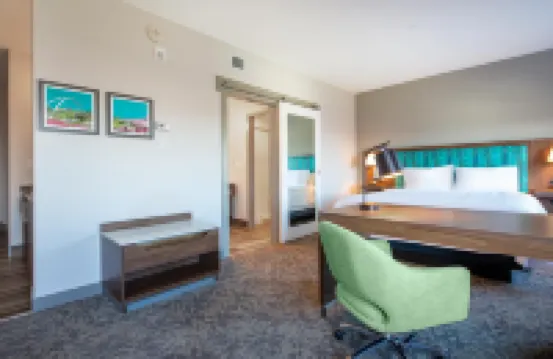 แฮมป์ตัน อินน์ แอนด์ สวีตส์ โดย ฮิลตัน เอดมันตัน ต.อัลเบิร์ต