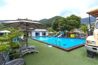 Miryang Pension Mir - Pools