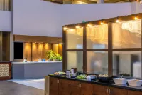 Embassy Suites by Hilton Seattle Bellevue - breakfast
