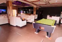 Top-Notch Suites and Apartments - Pensions