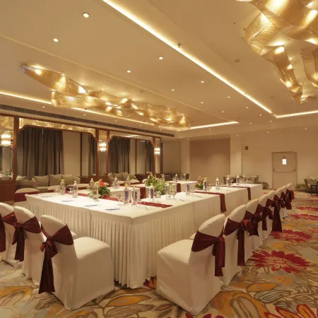 Chinmay Hotel & Resort