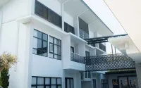The Emirio Hotel & Cottage