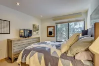 Walk to Town & Slopes, Views, SPA & Sauna Access - 3-Star