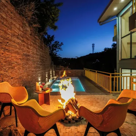 Hillshades Retreat by Alaya Stays 6BHK