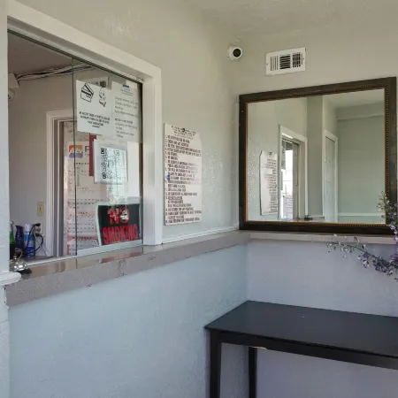 Super 7 Inn By OYO San Antonio NW Medical Center