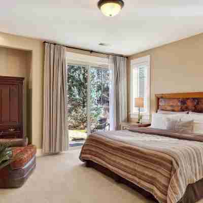 Mulligan Estate by Avantstay Sunriver Retreat + Hot Tub + Game Room + Bikes + Near Trails & Golf Rooms