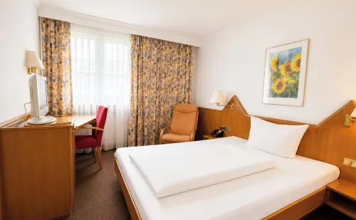 DORMERO Hotel 克賴爾斯海姆= DORMERO克雷爾斯海姆酒店