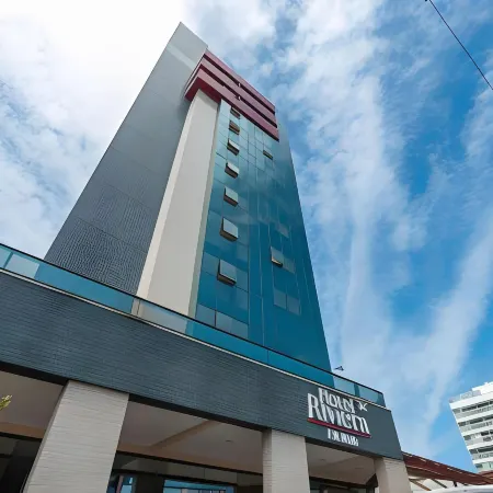 Rede Andrade Riviera Premium Отели рядом с достопримечательностью «Парк аттракционов Блу-Кост»