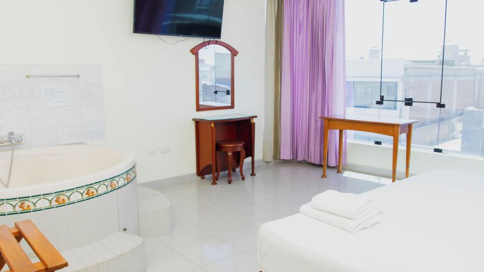 Zentra San José Hotel & Cowork