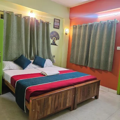 Anvik Home Stay Các khách sạn gần Cây đa lớn