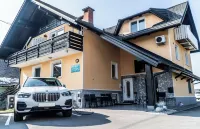 Rooms & Apartments Jana