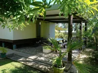 Charming 1BR Guesthouse in Beautiful Moorea فنادق في موريا