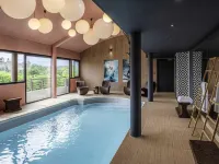 卡爾卡松雅高TRIBE酒店