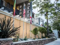 Tilt Hotel Universal-Hollywood, Ascend Hotel Collection Hotels near Universal City