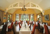 The Hare & Hounds Hotel