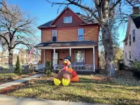 Beautiful Two Story Home by Fountain Lake and Mayo Clinic - 3-Star