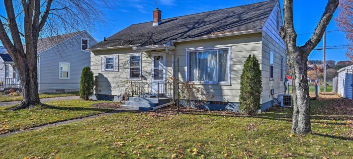 Charming Family Home ~ 4 Mi to Granite Peak! Hotels in Wausau