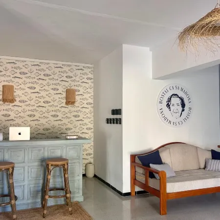 Ca sa Madona Hostal