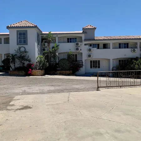 HOTEL BOUGAMBILIAS RESORT INN