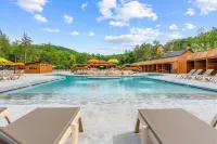 Lakesides Retreat With Amenities - Chalets