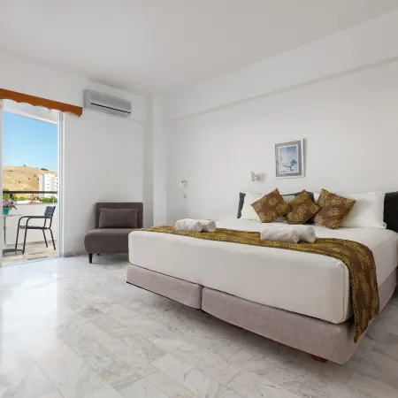 Vlycha Beach Studios & Apartments