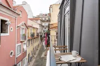 Studio Mar, in the Heart of Lisbon - Condos