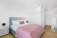 Sunny Stays Espinho | Balcony   Pool - Wifi