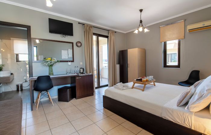 Villa Gereoudis Sea View Rooms Pool & Bar