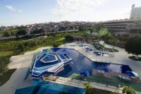 Garden Hotel - Pools