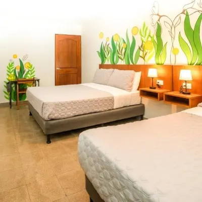 Hotel Caracas - Casco Viejo Hotel dekat French Plaza