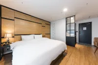 Songtan Hotel Corner Inn - New