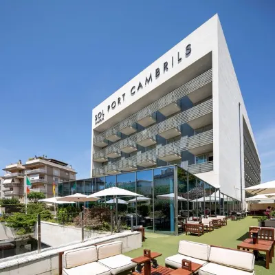Sol Port Cambrils Отели рядом с достопримечательностью «Пляж Пиланс»
