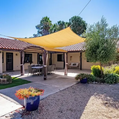 Hacienda Buena Vida by Avantstay Gated Casita + BBQ Courtyards Wine Country