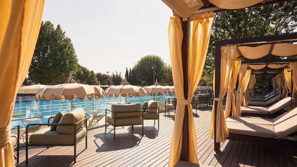 Living Place Hotel