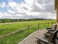 The Little Shepherds Hut With a View - 4-Star