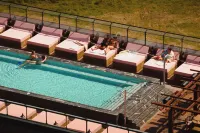 Rox Resort - Bãi biển