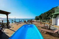 Chalé com Jacuzzi e Vista Mar - PLH007 - Pools