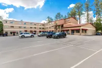 Comfort Inn & Suites Midtown - parking
