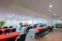 Hotel Faranda Express Soloy and Casino, a Member of Radisson Individuals - bar