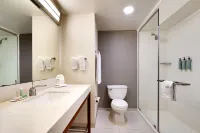 Courtyard by Marriott Irving Las Colinas - Barer