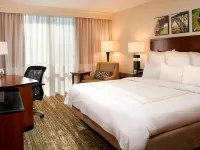 Charleston Marriott Town Center Hotels near State Museum