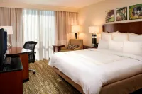 Charleston Marriott Town Center - parking