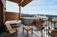 Ceylan Splend'or Uludag, Autograph Collection - Bathtub
