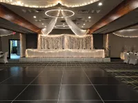 Holiday Inn & Suites ST. CLOUD by IHG - 3-Star