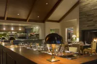 Rosewood Sand Hill - bar