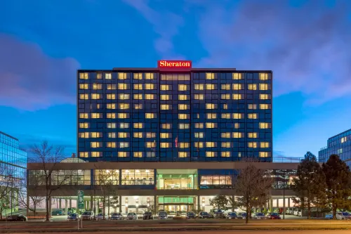 Sheraton Denver West Hotel - parking