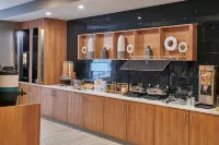 SpringHill Suites Detroit Dearborn - Pools