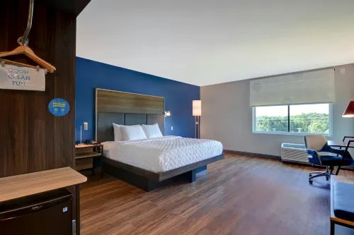 Tru by Hilton Fort Mill - 3-Star
