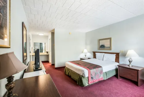 Red Carpet Inn & Suites - 2-Star